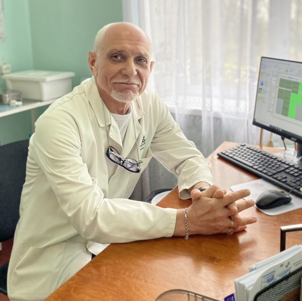 Лавров Дмитро Веніамінович лікар